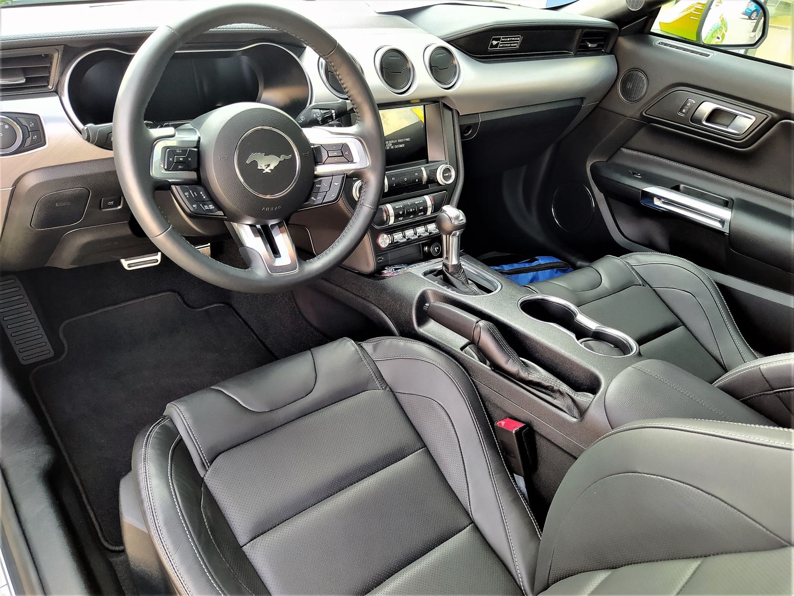 Ford Mustang 5.0 V8 GT A10 440k | www.fordszilcar.sk